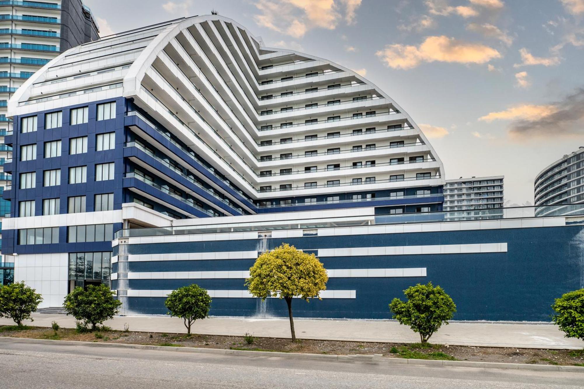 באטומי The Grandeur Hotel מראה חיצוני תמונה